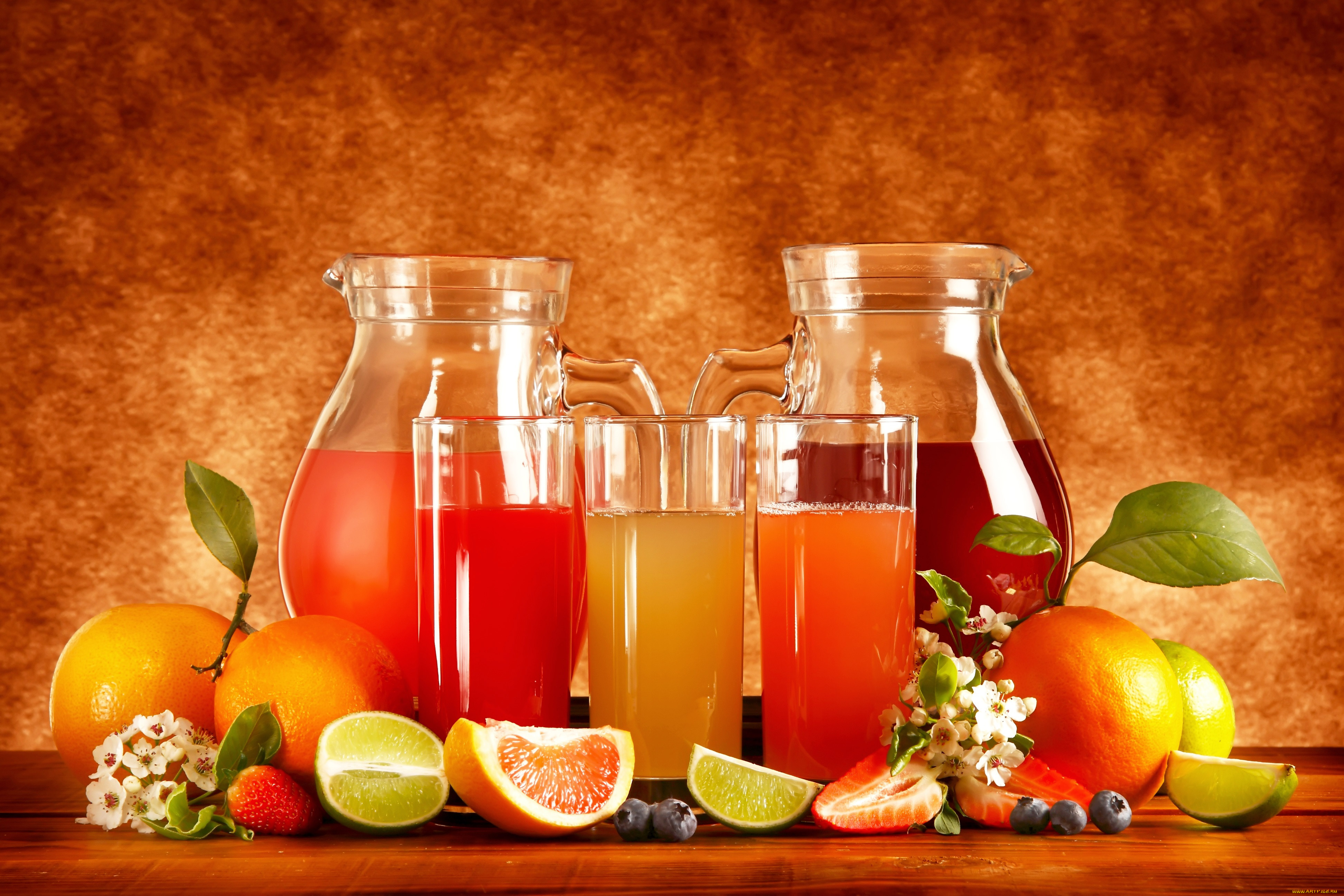 5 фруктовых соков. Сок (напиток). Фруктово ягодные напитки. Фруктовые и ягодные соки. Натуральные свежевыжатые соки.